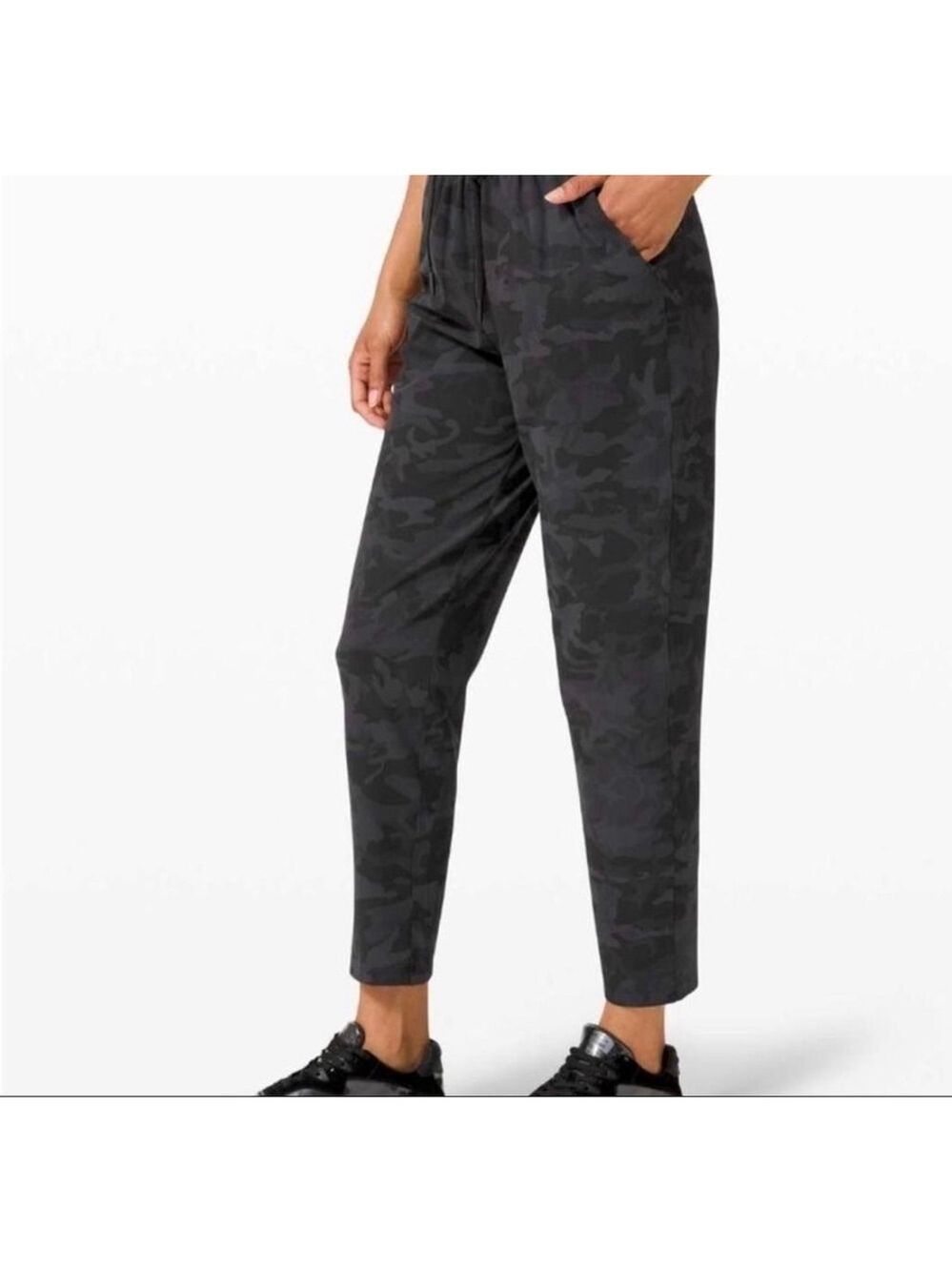 Lululemon Black Grey Camo Pants Size 4